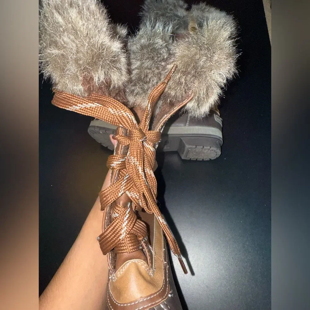 London Fog Women’s Melton Winter Boots Size 6 EUC